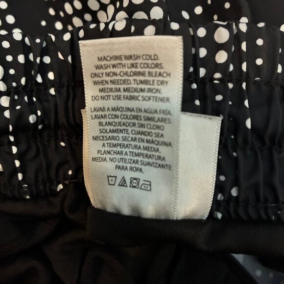 Danskin Now Women's Activewear Shorts Black White S Polyester - Picture 5 of 6